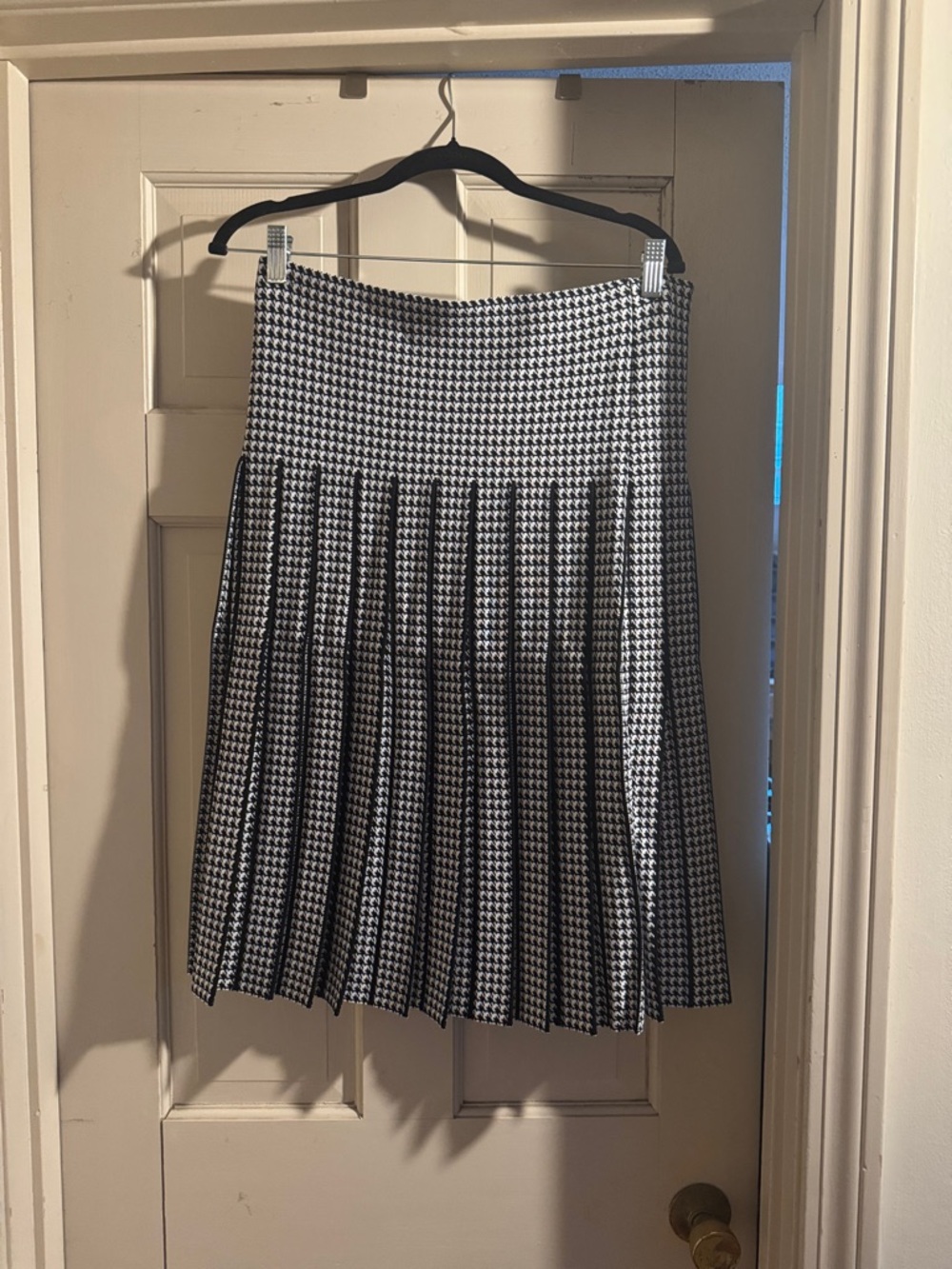 Classic Black and White Houndstooth Pleated Skirt BNWT 25’ Skirt
